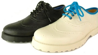 brogoe_shoes_bar.jpg