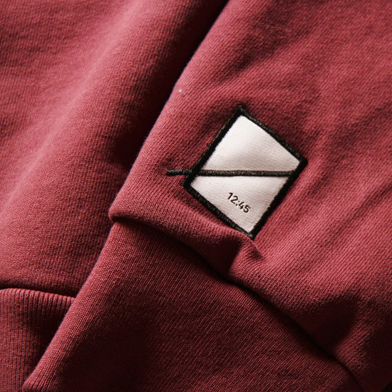 upright_hooded2.jpg